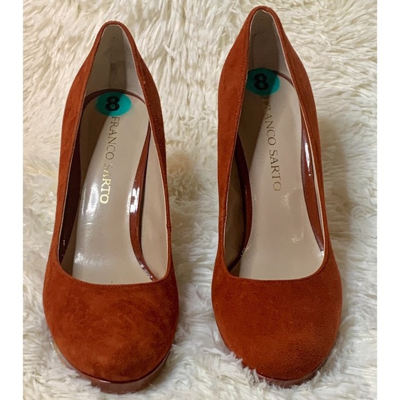 burnt orange pumps